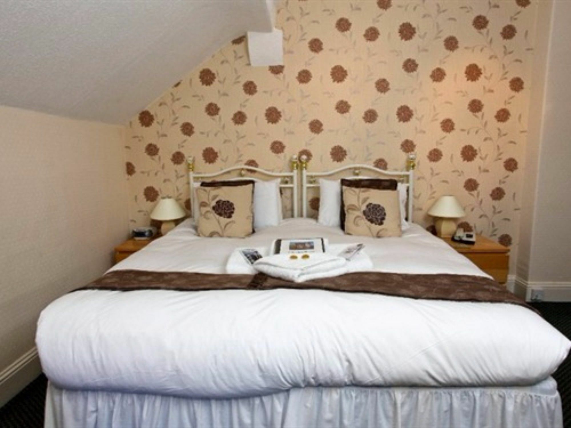 Edendale House Bed & Breakfast Southport Exterior photo